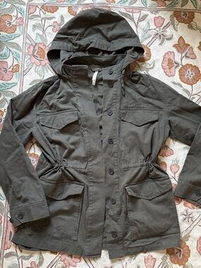 Babaton Cotton-Linen Hooded Utility Cargo Jacket in Army Green